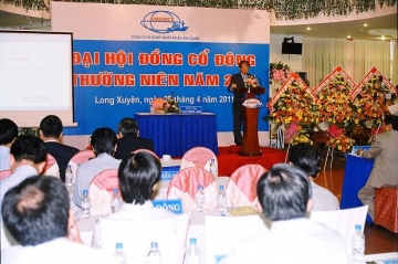 dai hoi dong co dong thuong nien nam 2011  nhieu su kien moi
