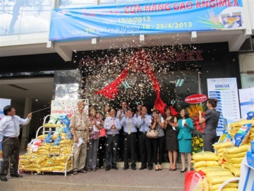 nguoi dan tp  ho chi minh da bat dau tieu dung gao angimex