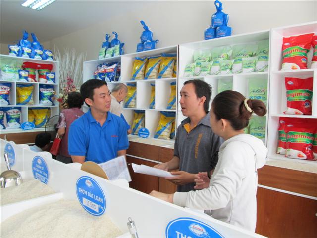 nguoi dan tp  ho chi minh da bat dau tieu dung gao angimex
