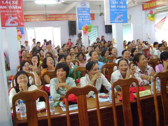 phu nu tx chau doc hao hung voi hoi thi  ??cung angimex lai xe an toan ??